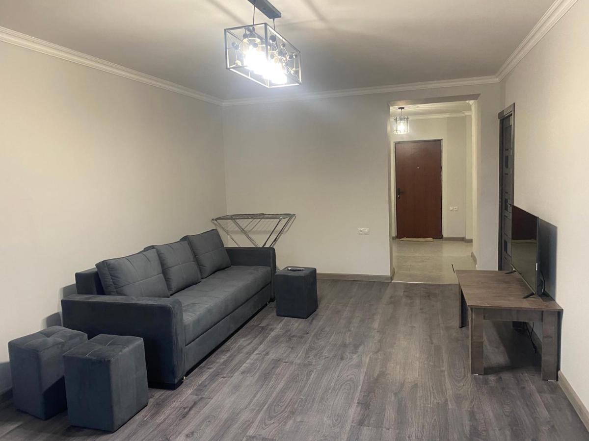 3 Cosy Apartment Near Airport Evn Єреван Екстер'єр фото